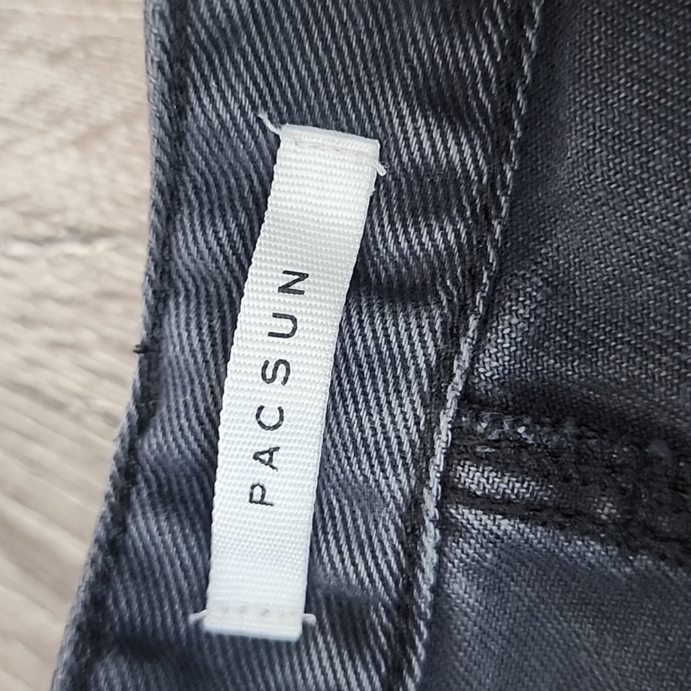 PacSun High Rise Festival Ripped Black Wash Denim Jean Shorts Sz. 25 - Picture 7 of 10